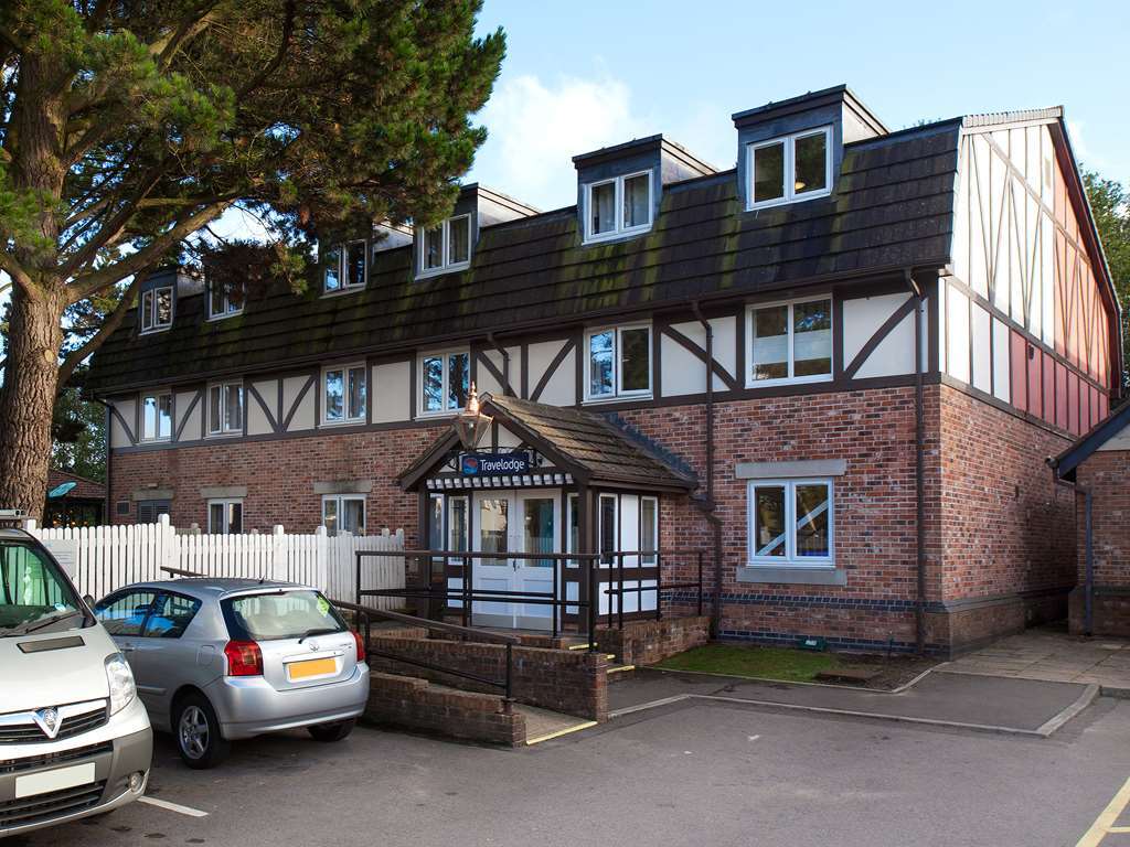 Travelodge Bournemouth Cooper Dean Extérieur photo